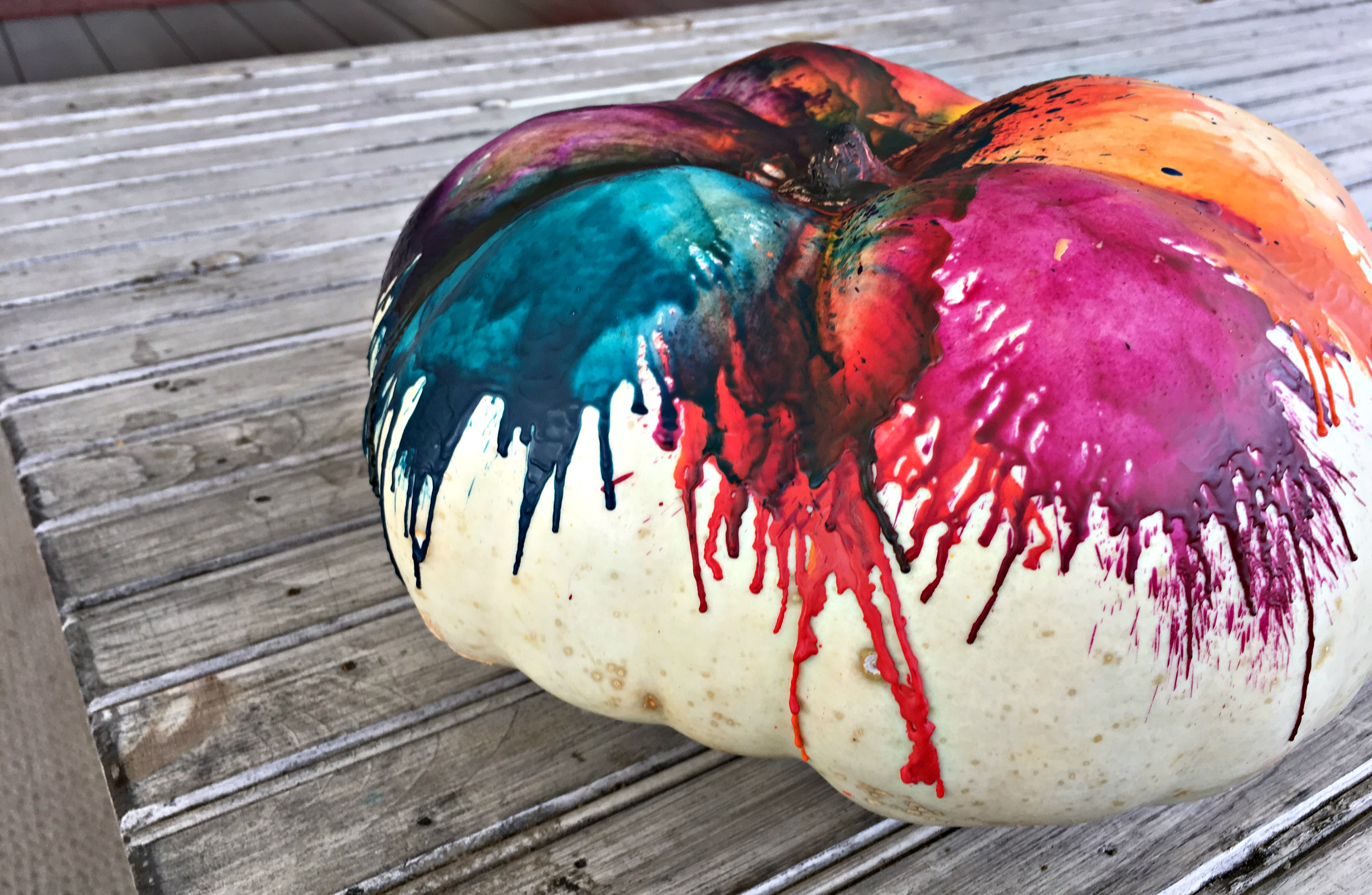 How to Decorate a Pumpkin with Crayons