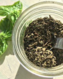 How to Dry Herbs (Premium)